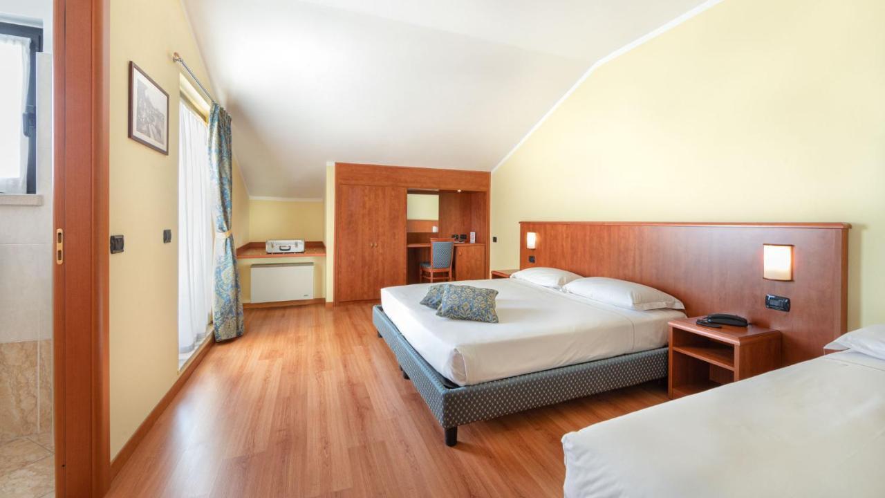 Hotel Postumia Dossobuono Eksteriør billede