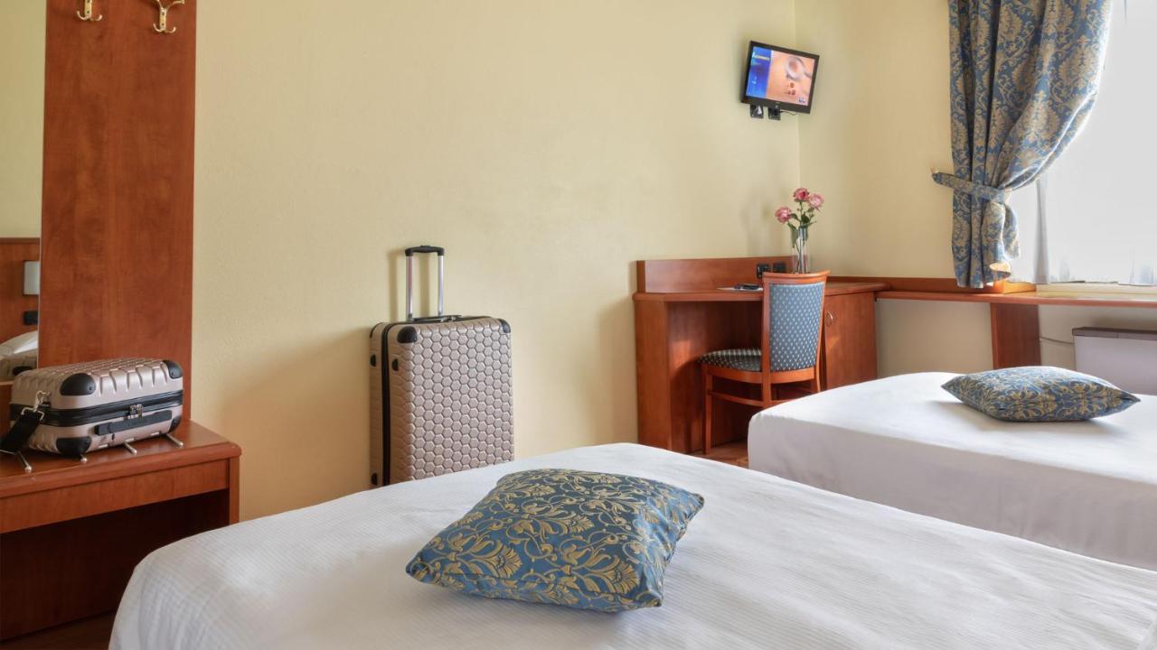 Hotel Postumia Dossobuono Eksteriør billede