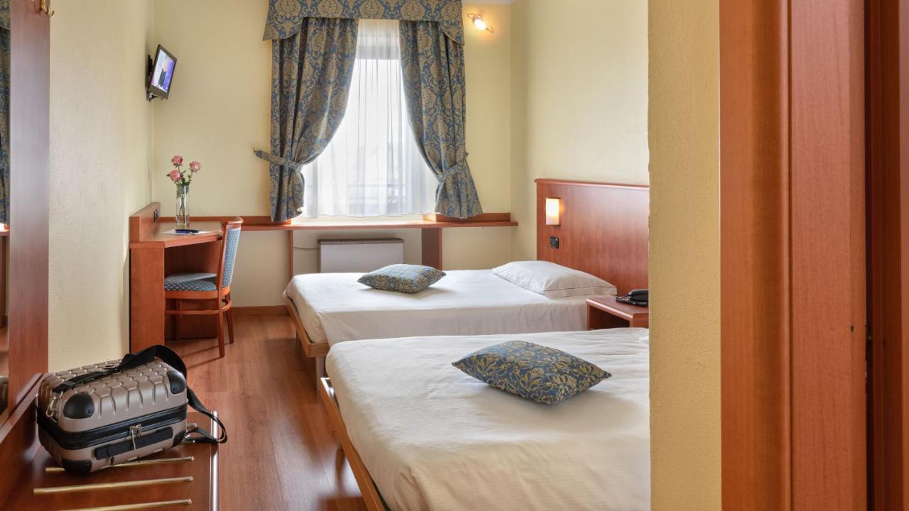 Hotel Postumia Dossobuono Eksteriør billede