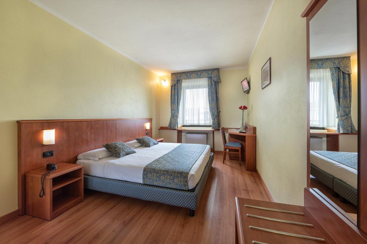 Hotel Postumia Dossobuono Eksteriør billede