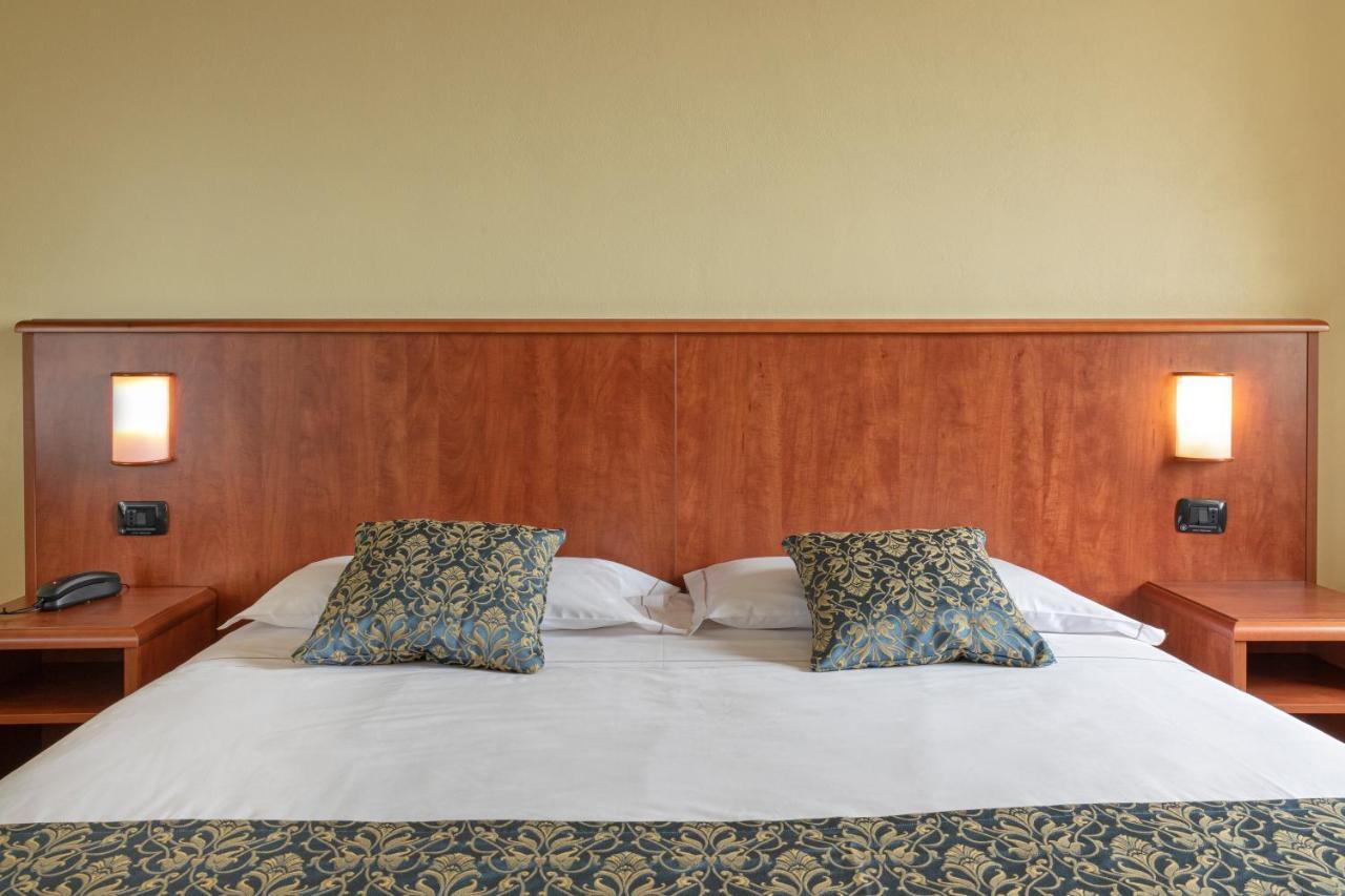 Hotel Postumia Dossobuono Eksteriør billede