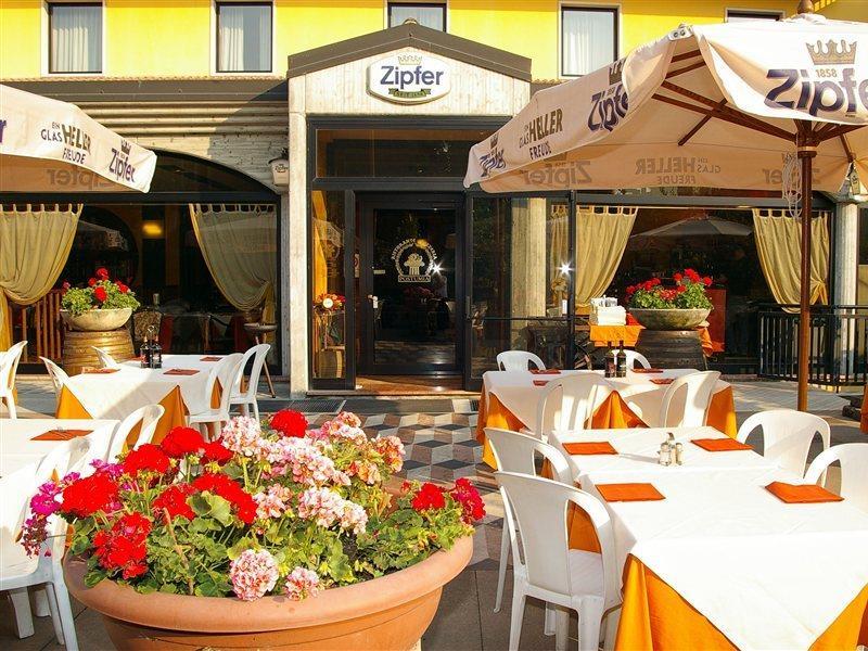 Hotel Postumia Dossobuono Eksteriør billede