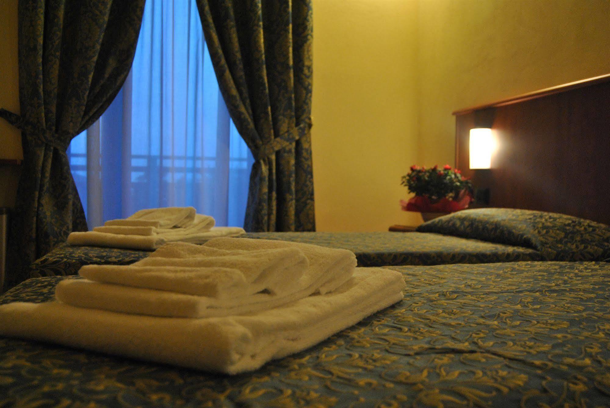 Hotel Postumia Dossobuono Eksteriør billede