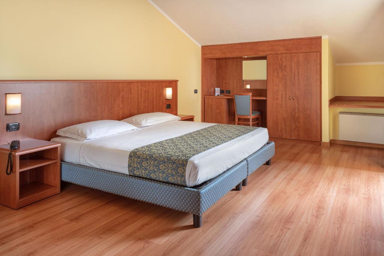 Hotel Postumia Dossobuono Eksteriør billede
